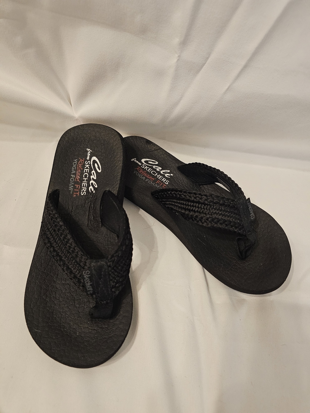 Skechers Womens Black Braided Strap Flip-Flops
